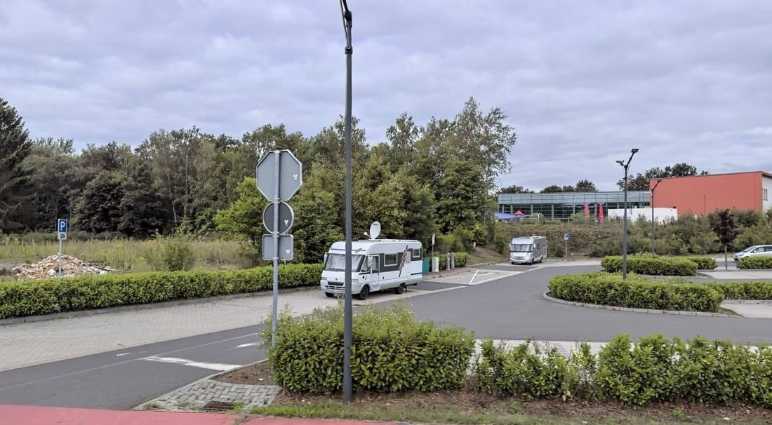 Stellplatz Am Koi Bad — Campervan Site in Homburg