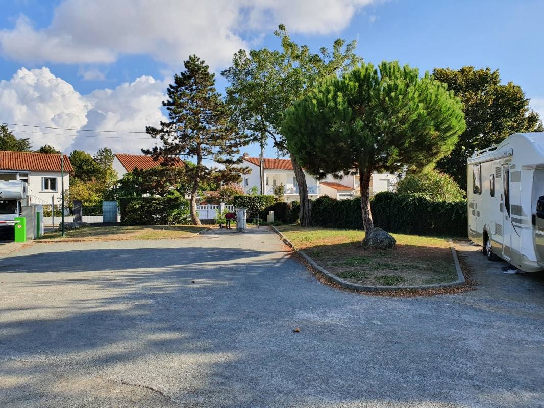 Stellplatz Royan — Area Autocaravanas in Royan