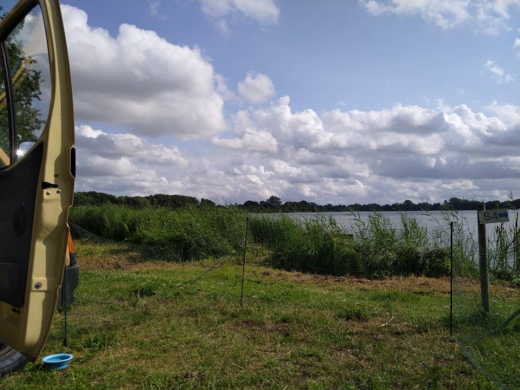 Seecampingplatz BUM — Sítio de acampamento in Borgdorf-Seedorf