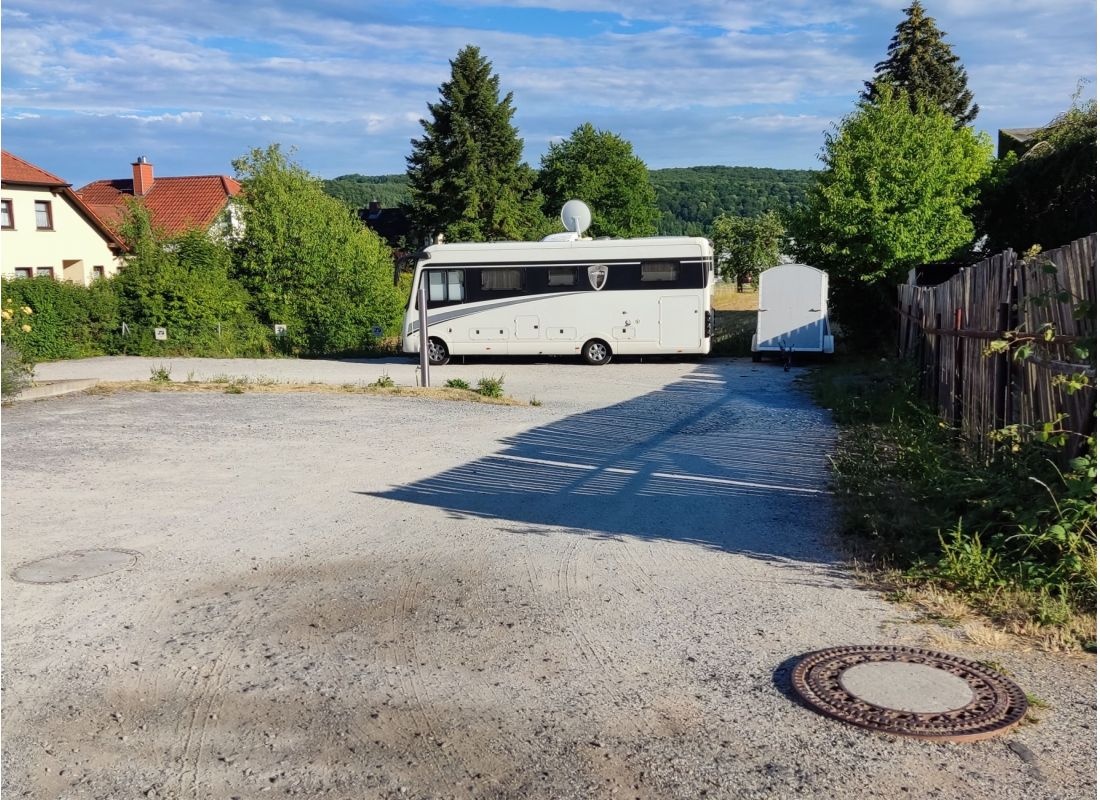 Stellplatz Hotel Kaiser — Campervan Site in Hammelburg