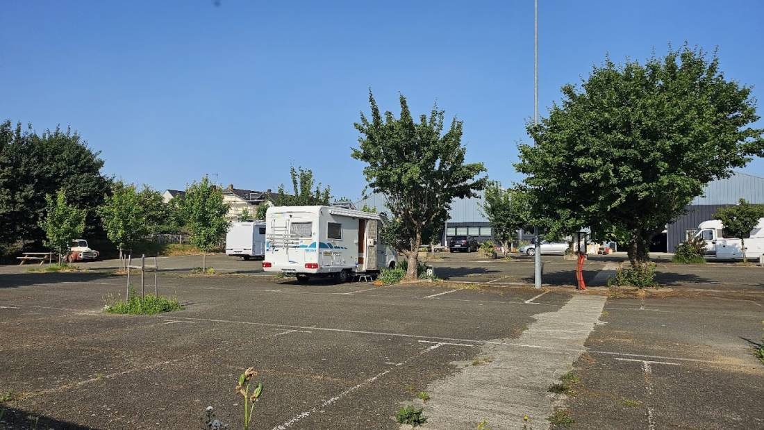 Stellplatz Saint-Calais — Area di sosta in Saint-Calais