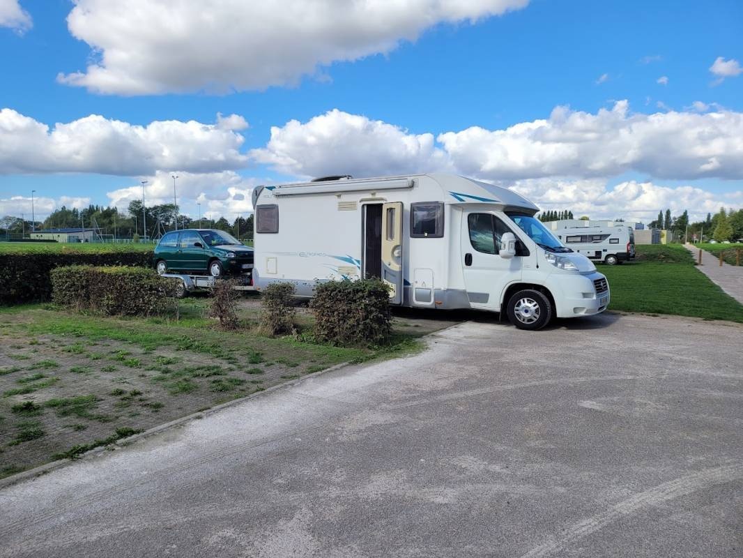 Stellplatz Richebourg — Area Autocaravanas in Richebourg