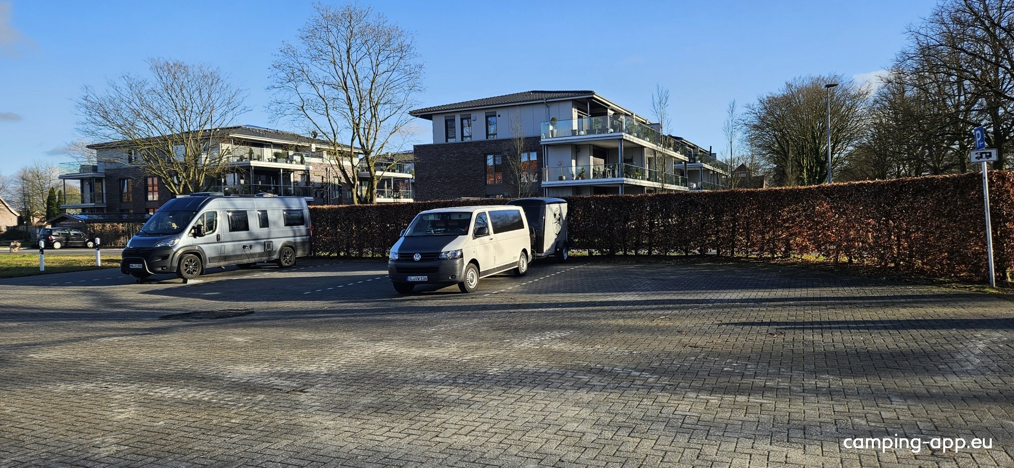 Wohnmobilstellplätze Marktplatz — Karavan Sitesi in Wiesmoor