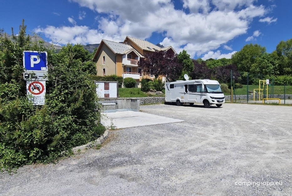 Stellplatz Chorges — Sp. parking dla kamperów in Chorges