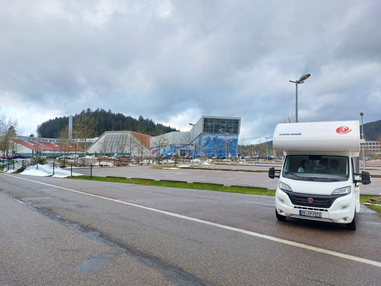 Stellplatz Badeparadies Schwarzwald — Місце для кемперів in Titisee-Neustadt