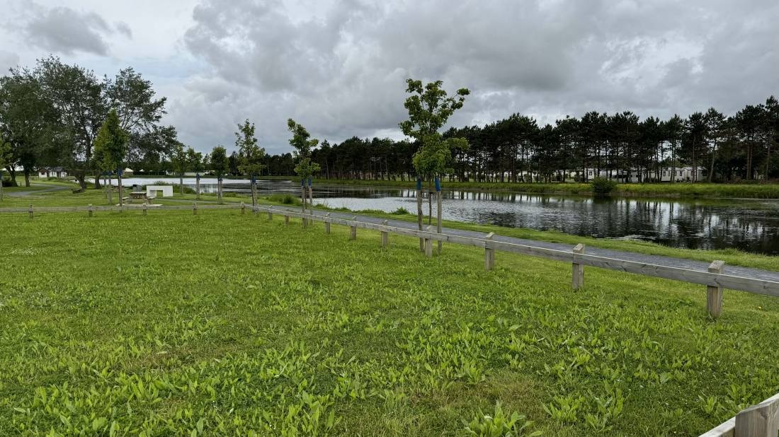 Stellplatz Isigny-sur-Mer — Area Autocaravanas in Isigny-sur-Mer