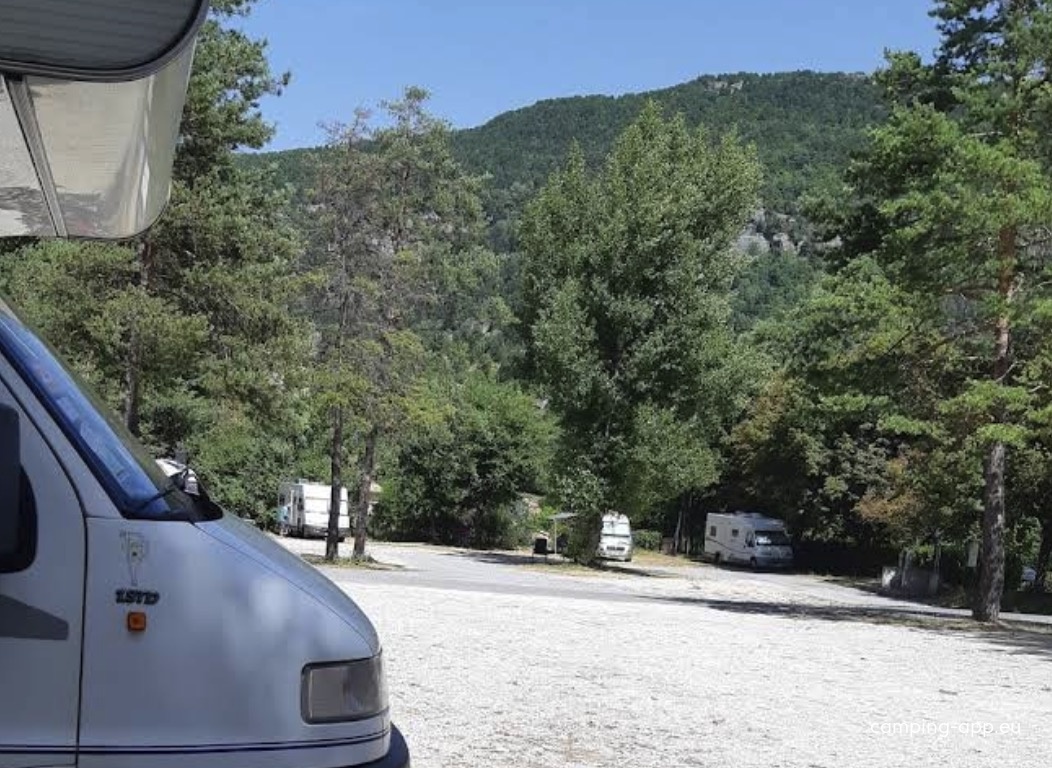 Stellplatz Annot — Campervan Site in Annot