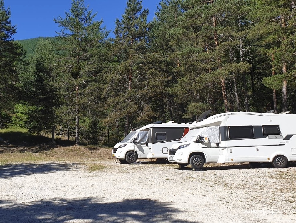 Stellplatz Annot — Karavan Sitesi in Annot