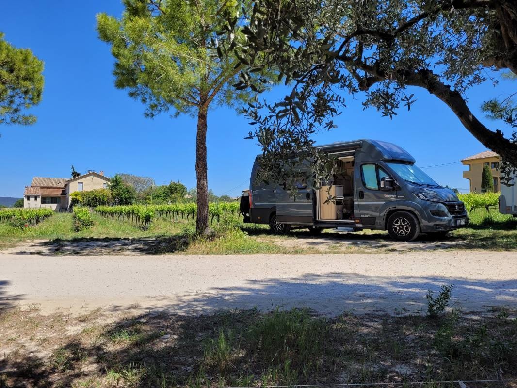 Stellplatz Domaine Saint-Firmin — Winery in Uzès