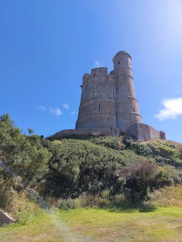 Stellplatz Réville — Camperplads in Reville