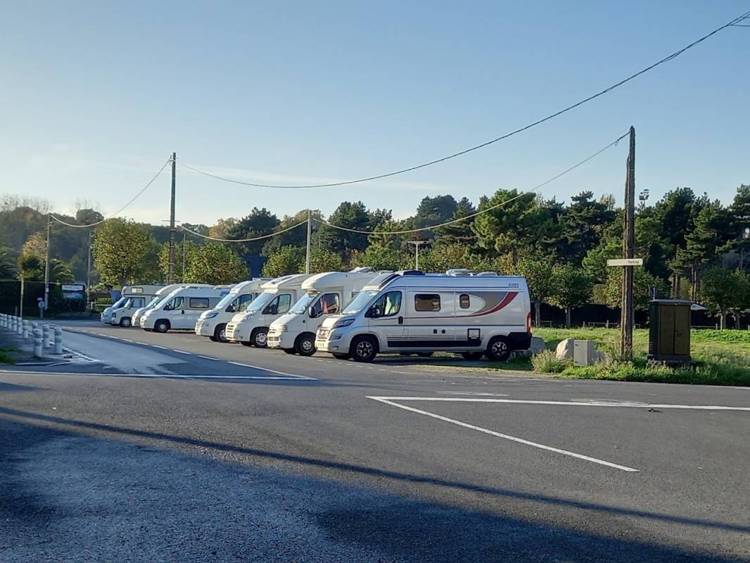 Stellplatz Saint-Cast-le-Guildo — Campervan Site in Saint-Cast-le-Guildo
