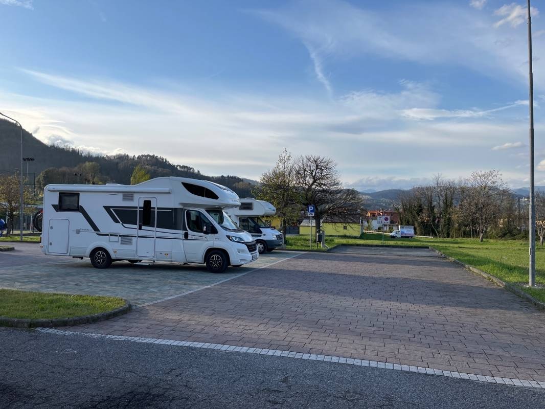 Area Attrezzata Gallicano — Bobilplass in Gallicano