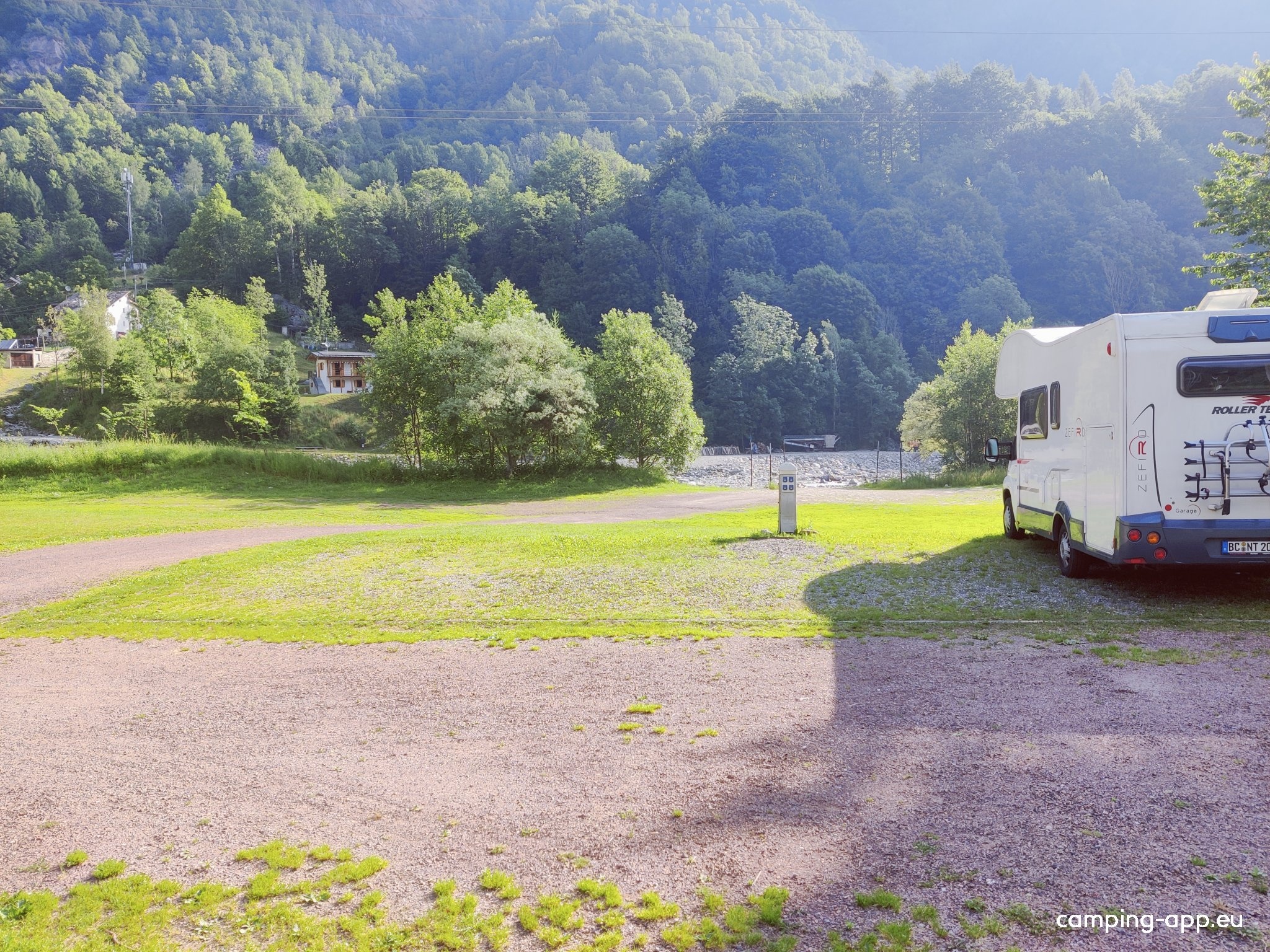Stellplatz Riva Valdobbia — Sítio para autocaravanas in Riva Valdobbia