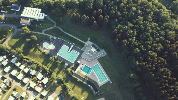 Freibad Hochwald und Campingplatz