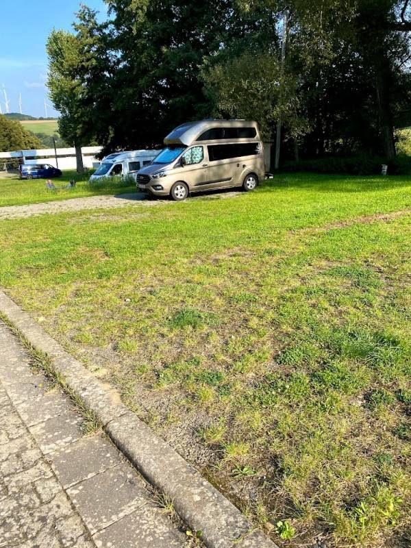 Wohnmobilstellplatz In der Heimbach — Camperplaats in Meisenheim