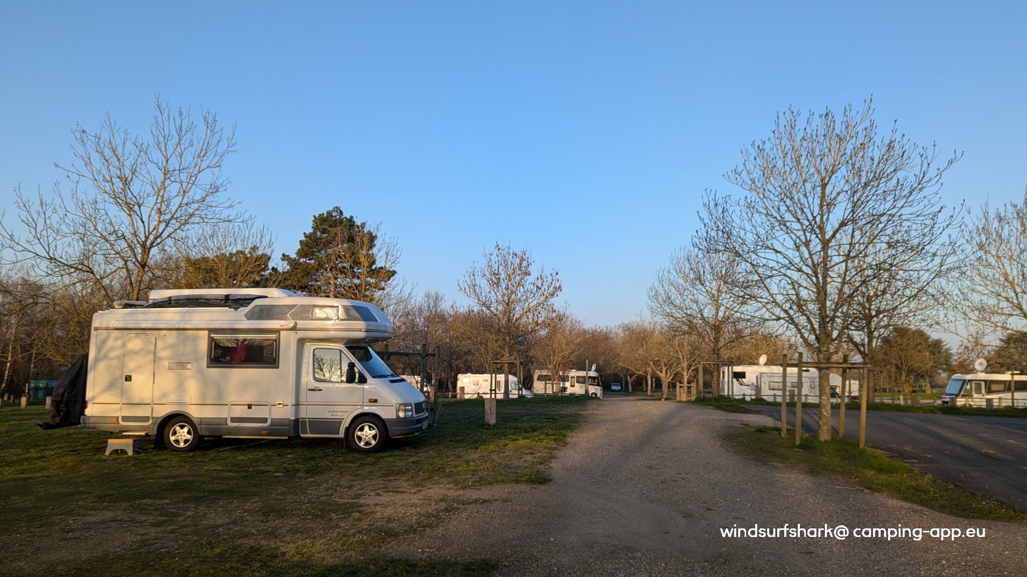Parking Parc des Oiseaux (max. 3.5t) — Estacionamento noturno in Villars-les-Dombes