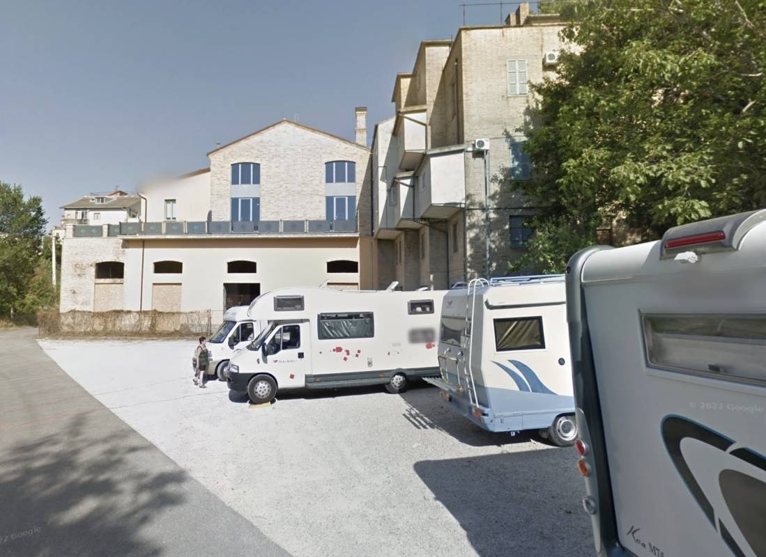 Stellplatz Offida — Camperplaats in Offida