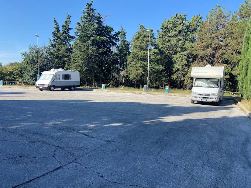 Stellplatz Mondavio — Campervan Site in Mondavio