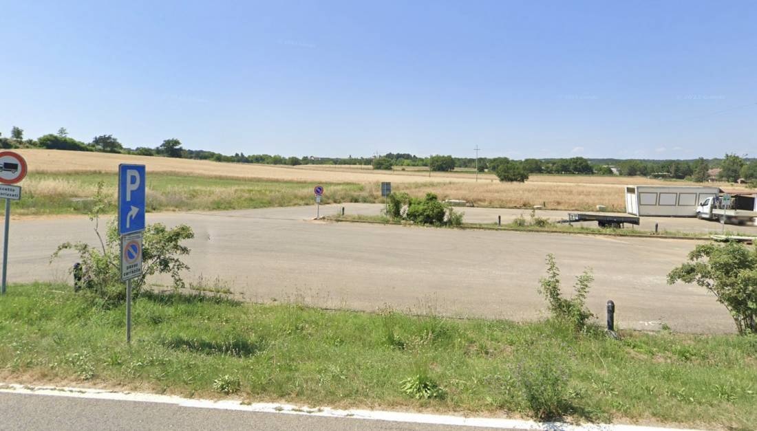 Übernachtungsparkplatz Monteriggioni — Bobilplass in Monteriggioni