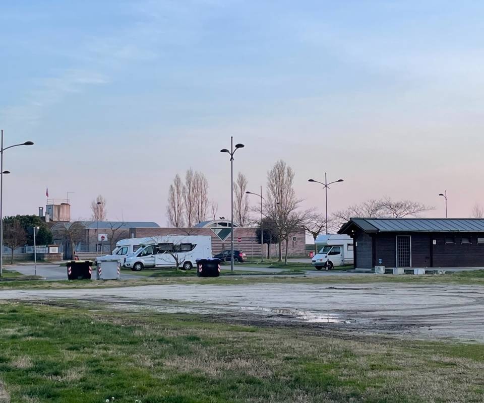 Stellplatz Comacchio — Karavan Sitesi in Comacchio