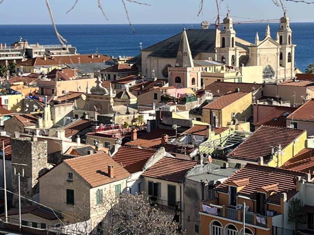 Stellplatz Pietra Ligure — Ställplats in Pietra Ligure