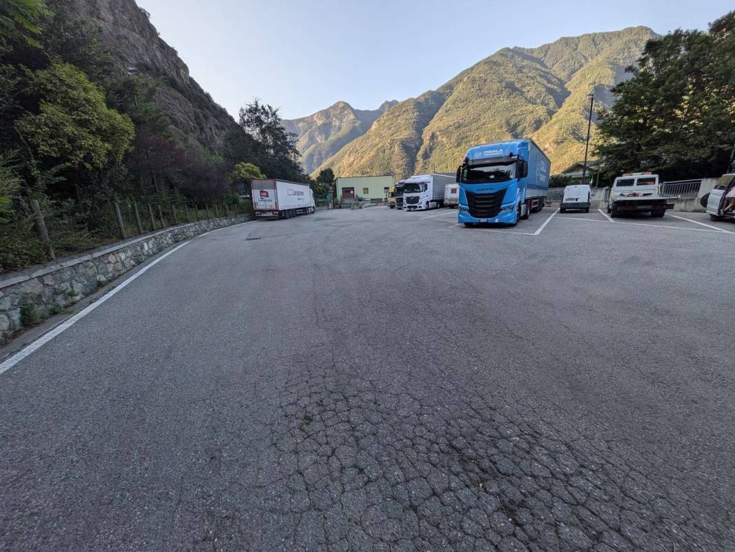 Stellplatz Verrès — Area Autocaravanas in Verrès