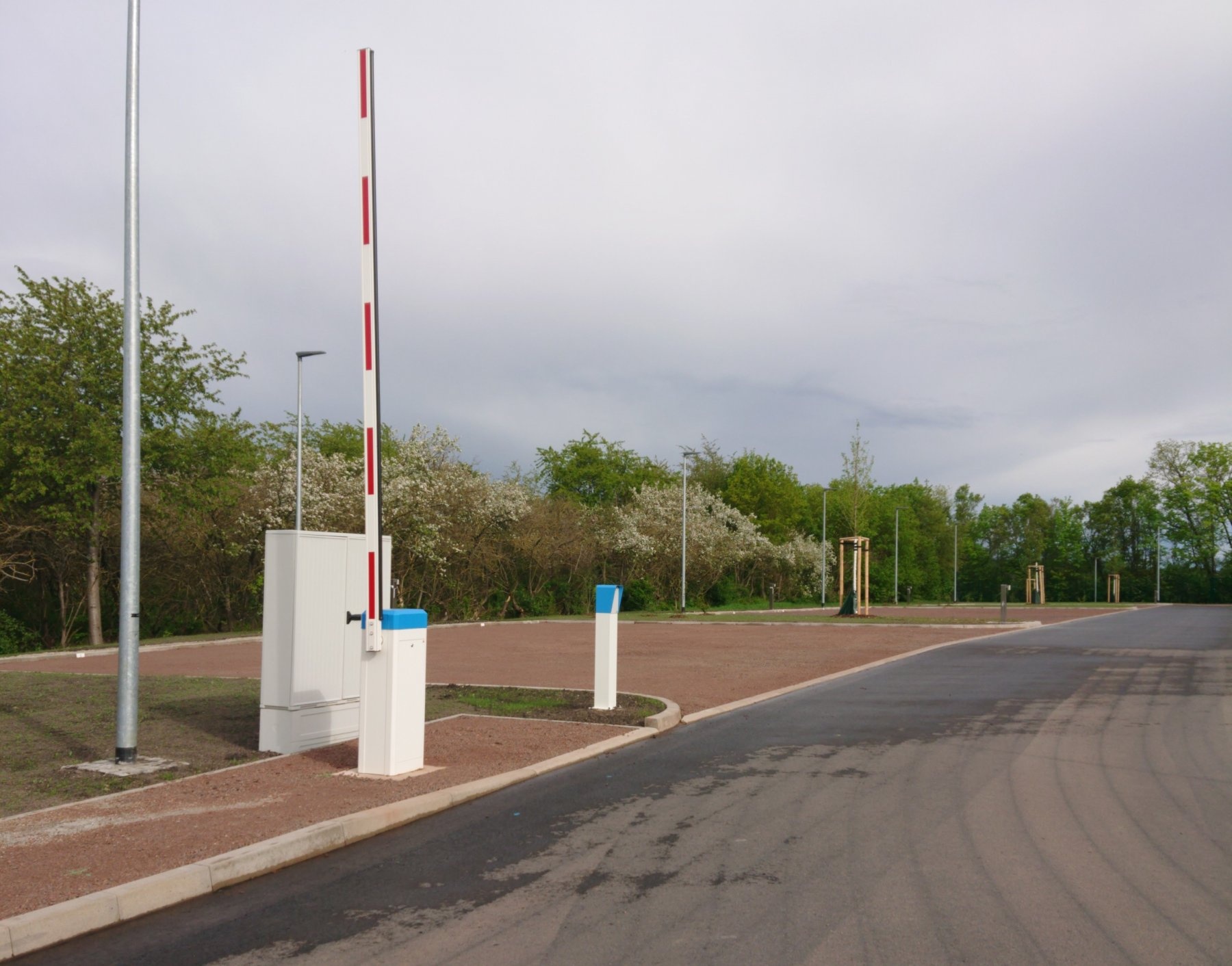 Stellplatz Tor zur Stadt Erfurt — Aire camping car in Erfurt