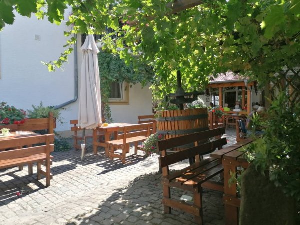 Stellplatz Wein- und Gästehaus  Im Linsenbusch — Foto 2