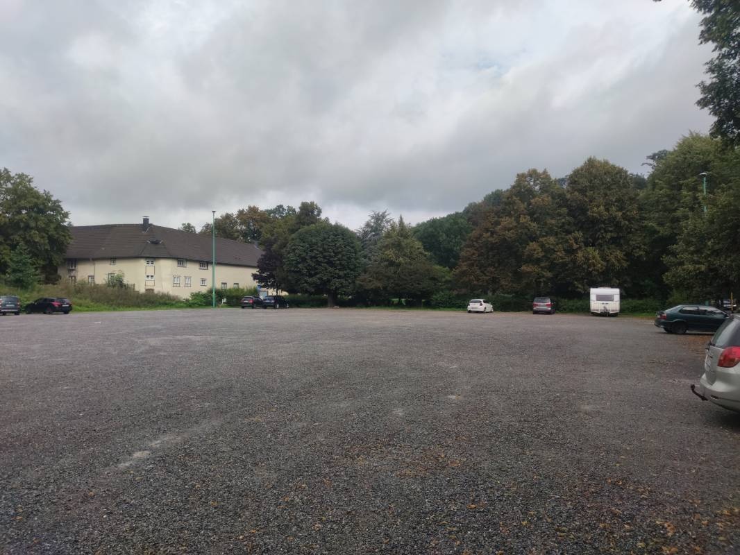 Dom Parkplatz Velbert — Camperplaats in Velbert