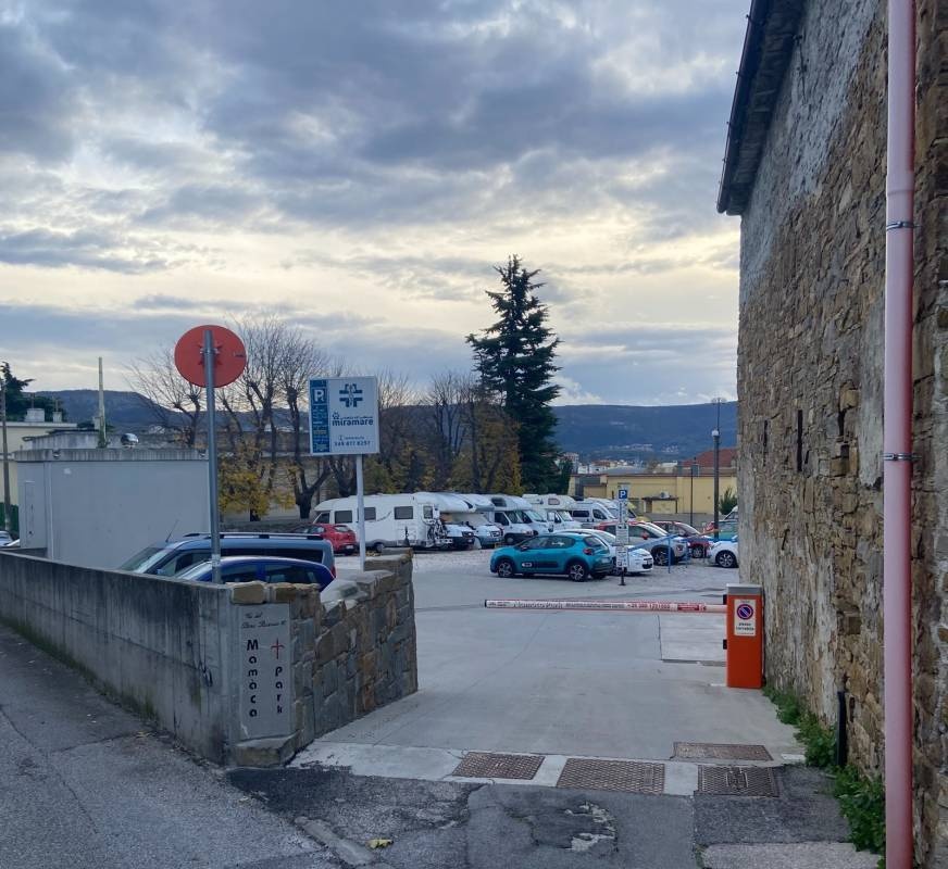 Stellplatz Mamaca Park — Camperplaats in Triest