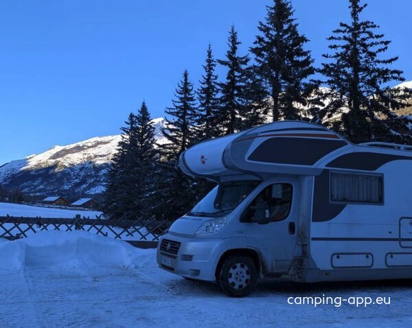 Stellplatz La Salle-les-Alpes — Photo 2