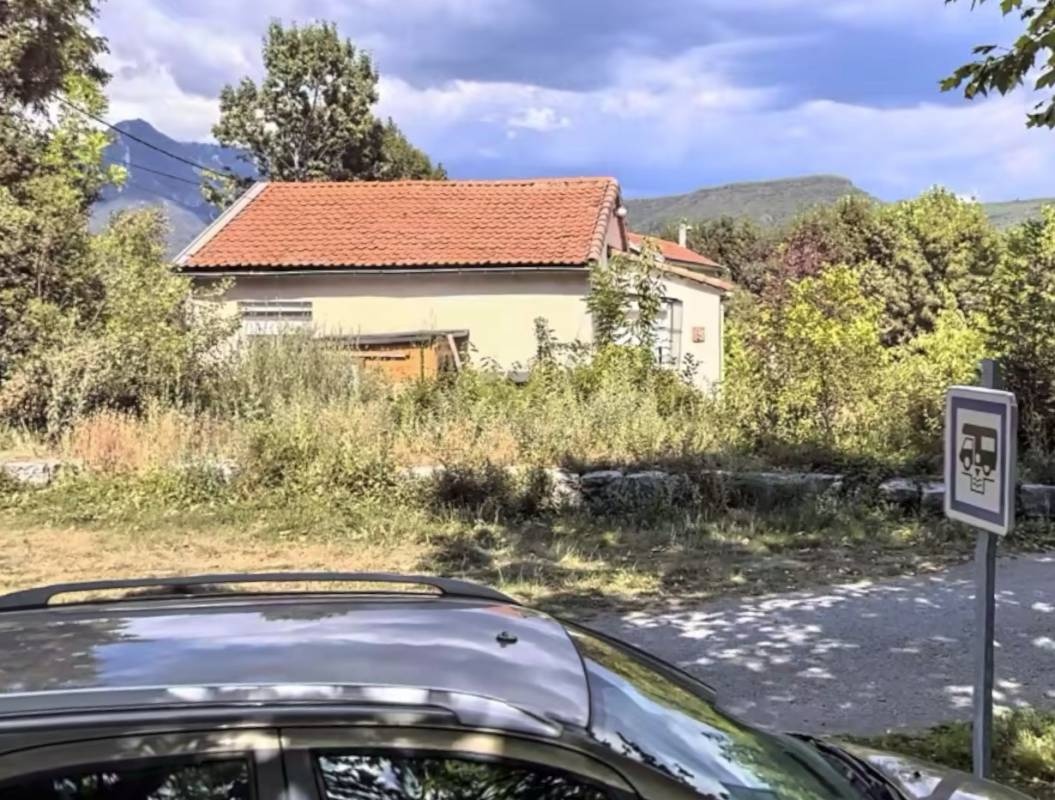 Stellplatz Aspres-sur-Buëch — Campervan Site in Aspres-sur-Buëch