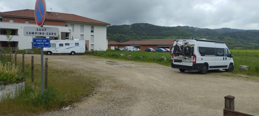 Stellplatz Izernore — Stellplatz in Izernore