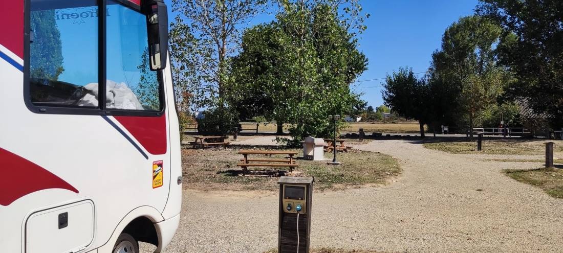 Stellplatz Le Temple-sur-Lot — Campervan Site in Le Temple-sur-Lot
