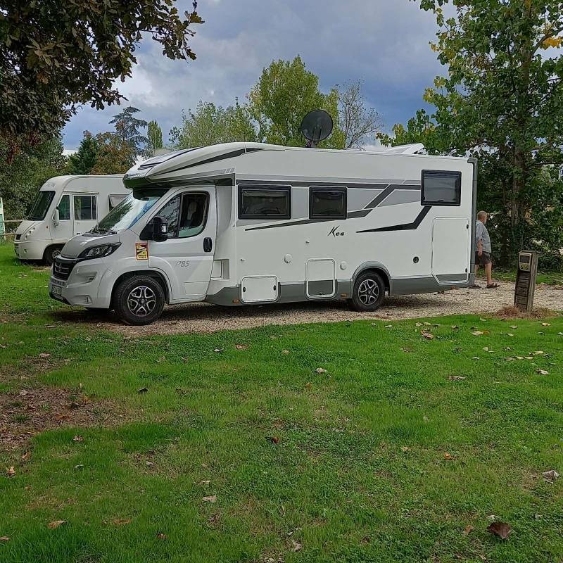 Stellplatz Le Temple-sur-Lot — Campervan Site in Le Temple-sur-Lot