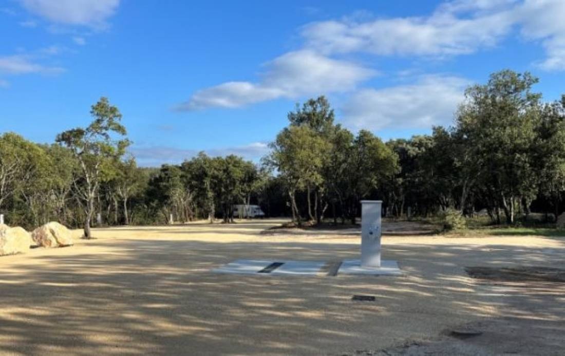 Camping-Car Park Orgnac-l'Aven — Area Autocaravanas in Orgnac-l'Aven