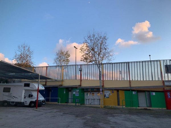 AREA DI SOSTA CAMPER E ROULOTTE — Photo 2