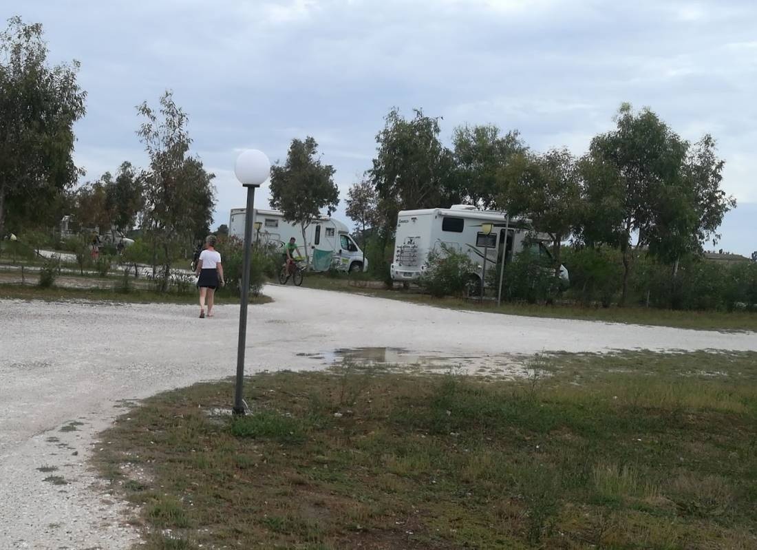 Calips — Sp. parking dla kamperów in Piombino
