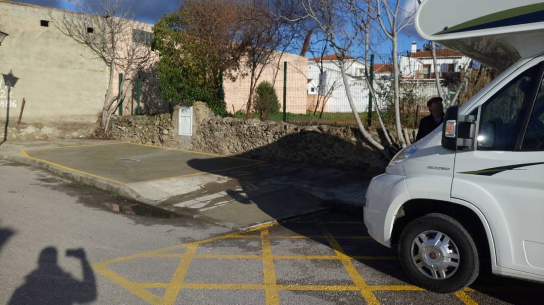 Stellplatz El Real de la Jara — Campervan Site in El Real de la Jara