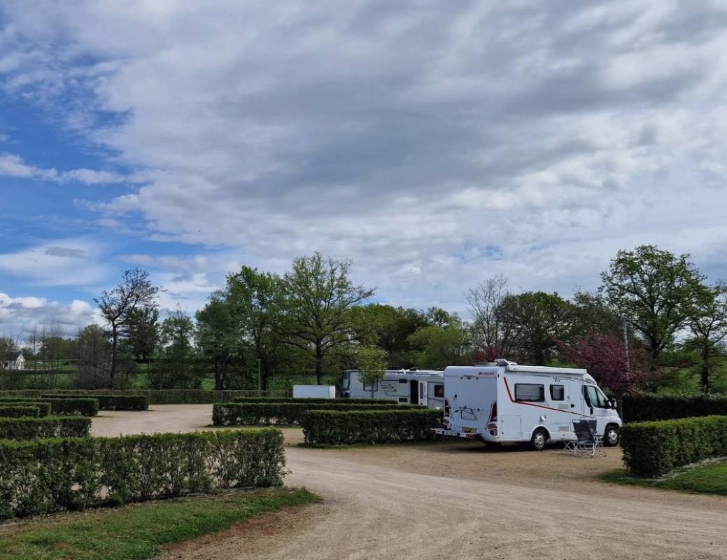 Stellplatz Thiel-sur-Acolin — Camperplaats in Thiel-sur-Acolin