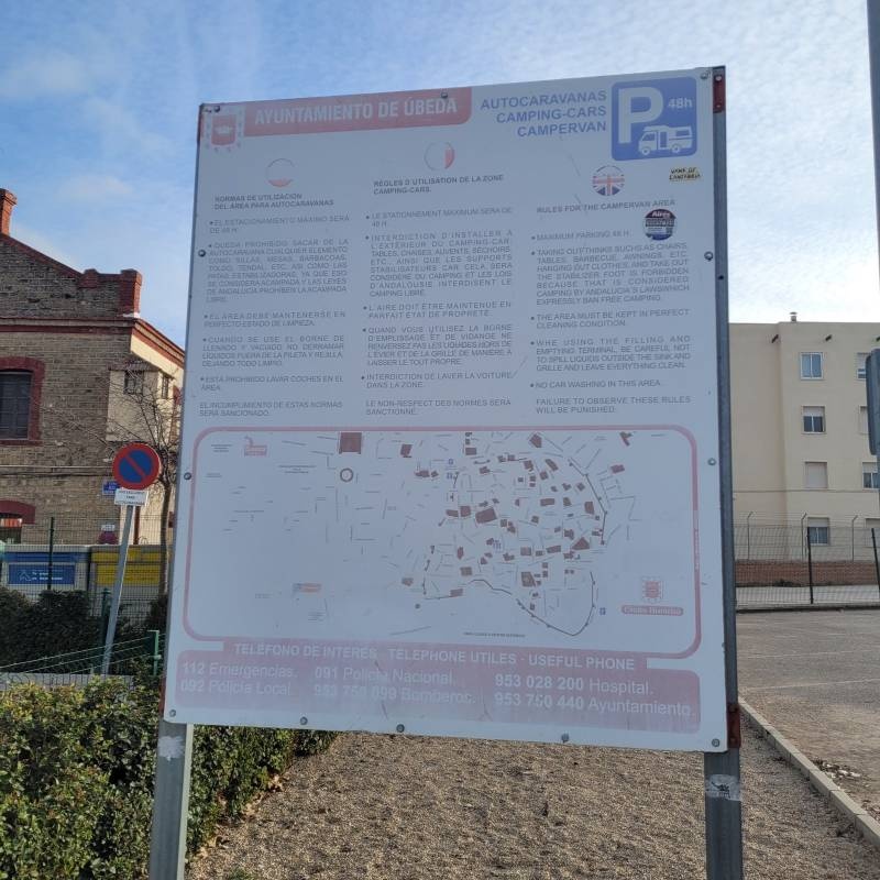 Stellplatz Úbeda — Karavan Sitesi in Úbeda