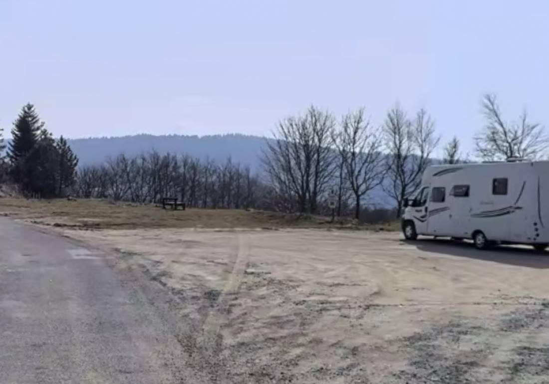 Stellplatz Lachamp-Raphaël — Campervan Site in Lachamp-Raphaël