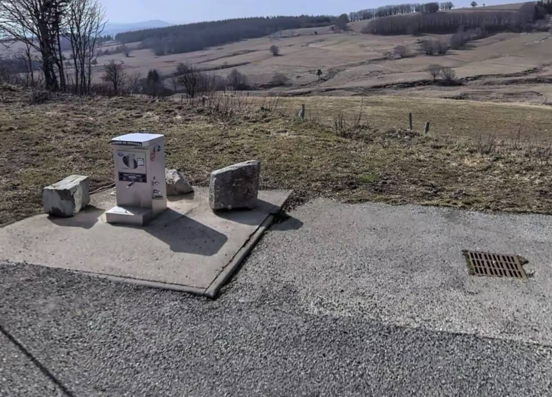 Stellplatz Lachamp-Raphaël — Ställplats in Lachamp-Raphaël