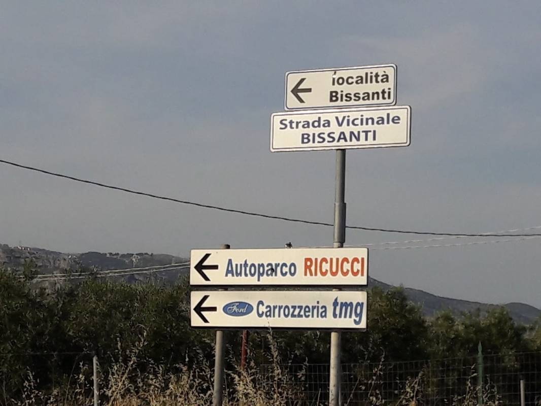 Autoparco Ricucci Angelo — Sp. parking dla kamperów in Manfredonia