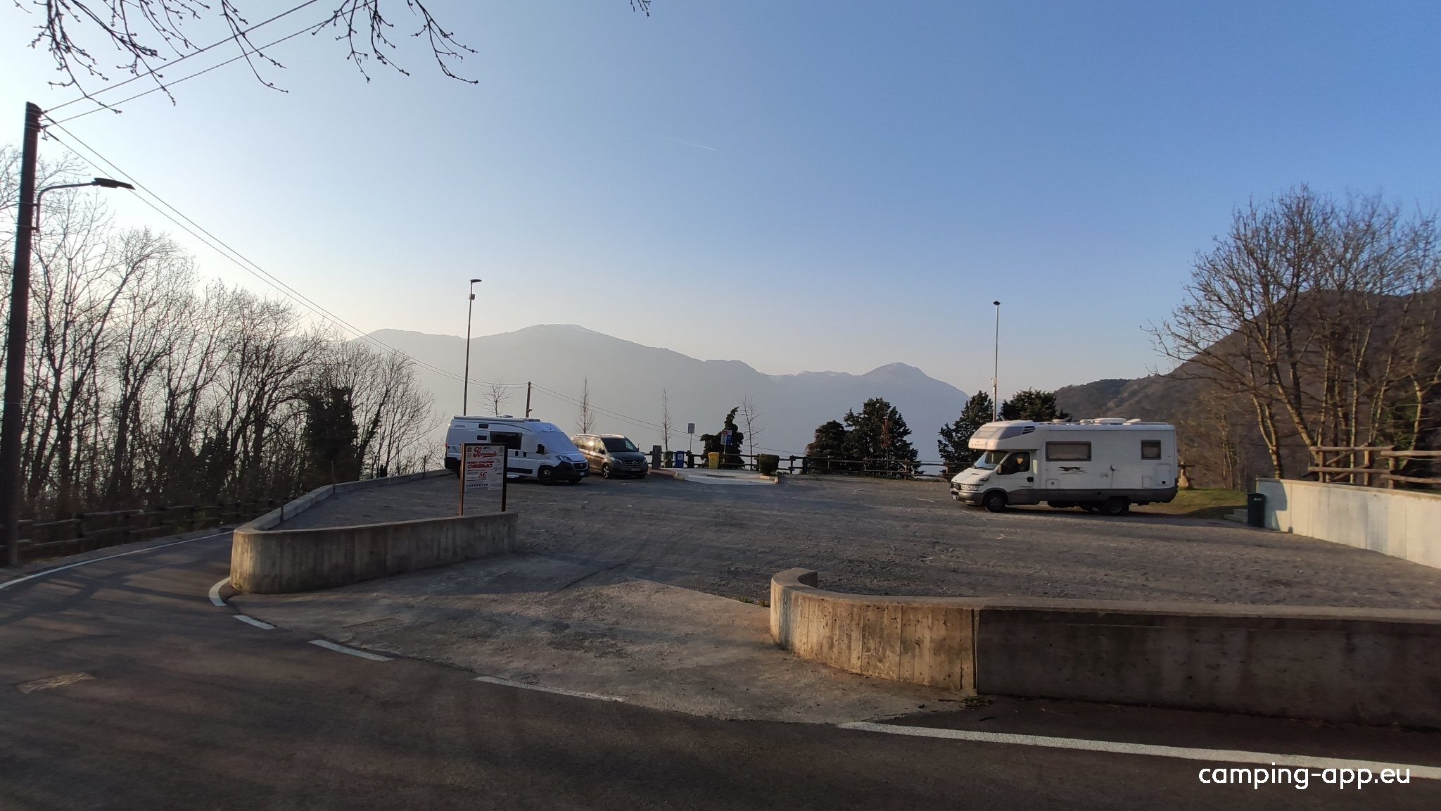 Stellplatz Ossimo — Bobilplass in Ossimo Superiore