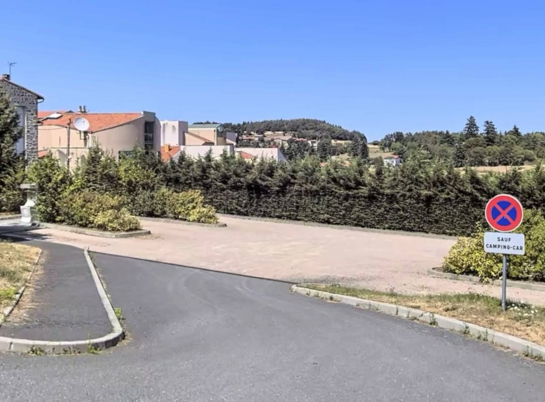 Stellplatz Verrières-en-Forez — Bobilplass in Verrières-en-Forez