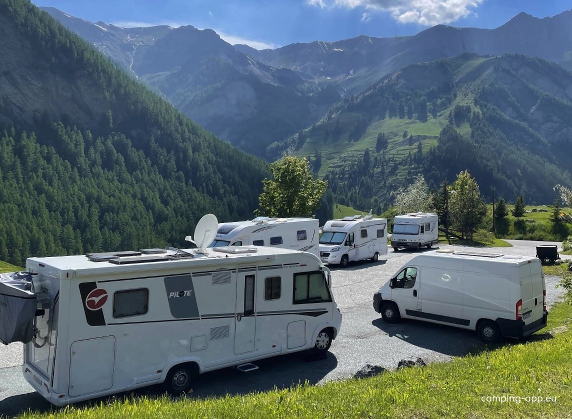 Stellplatz Saint-Véran — Karavan Sitesi in Saint-Véran
