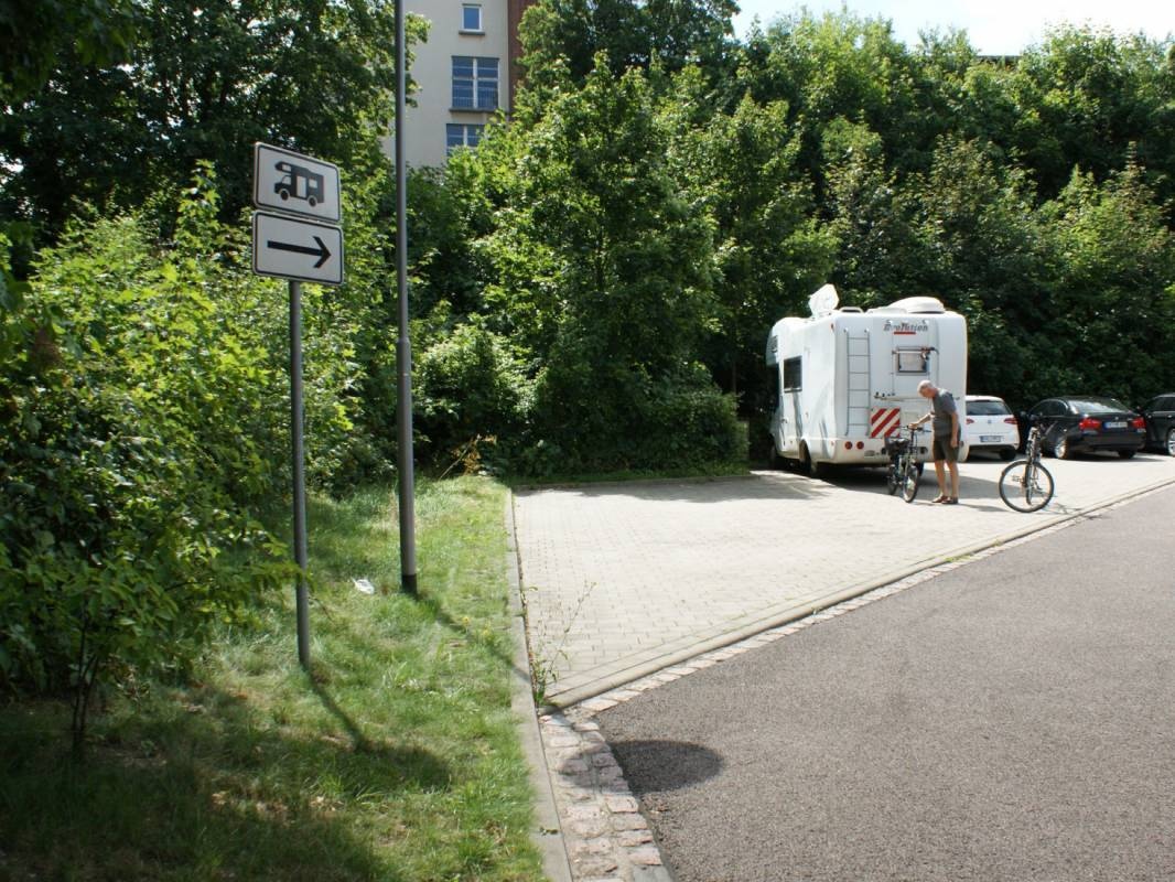 Stellplatz Fährstraße Halle / Saale — Karavan Sitesi in Halle (Saale)-Giebichenstein