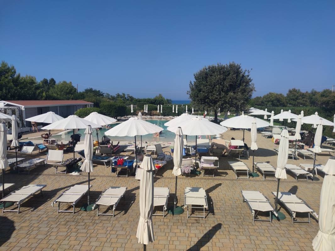 Brezza Tra Gli Ulivi - Camping & Restaurant — Campingplatz in Bisceglie