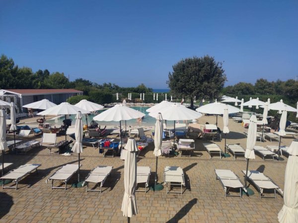 Brezza Tra Gli Ulivi - Camping & Restaurant